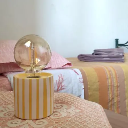 Bright House 아파트 알게로